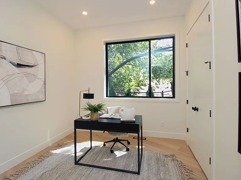 6233 SW Hamilton Way — Photo 13