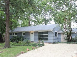 1137 Meadowbrook Ln, Manhattan, KS 66503