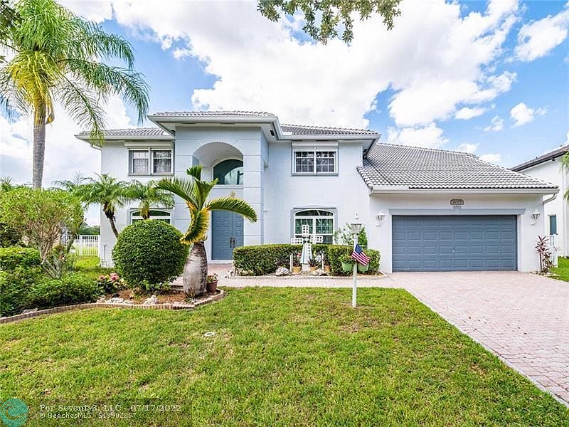 1st image of 16575 Mariposa Cir N