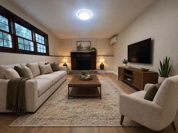 8 Birch Ln #A, Shrewsbury, MA 01545