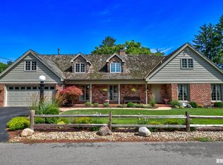 511 E High Point Pl, Peoria, IL 61614