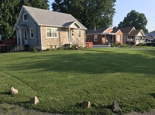 860 Parkway Dr, Louisville, KY 40217