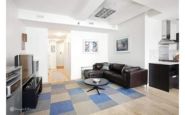 Rented by Douglas Elliman | media 17