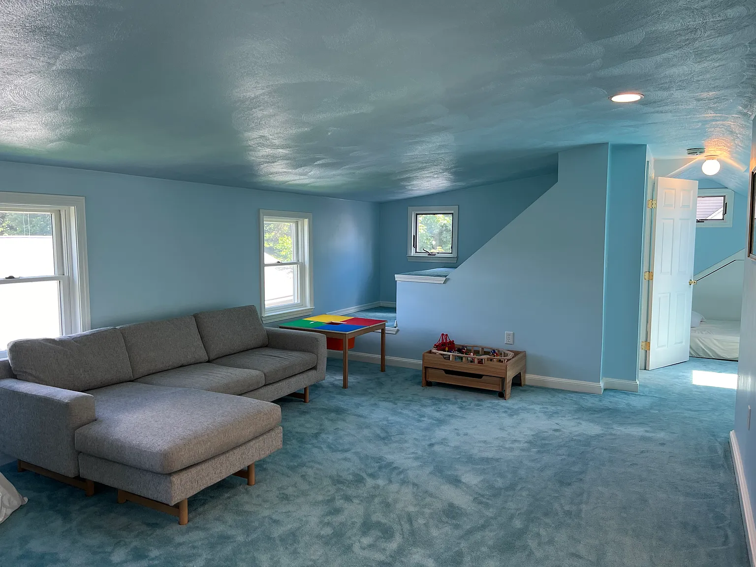 5 bed, 3500 sqft, $5,995 — Photo 3