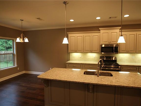3rd image of 13991 Knoll Pointe Dr