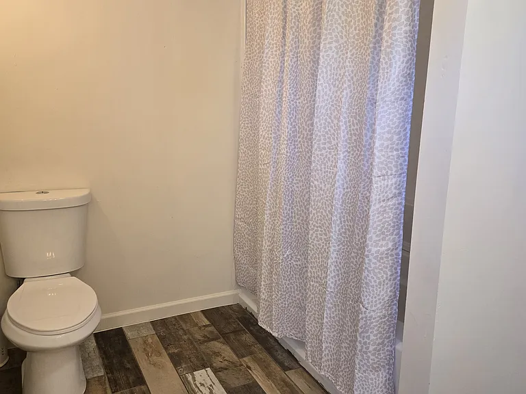 408 E Bonita St — Photo 3