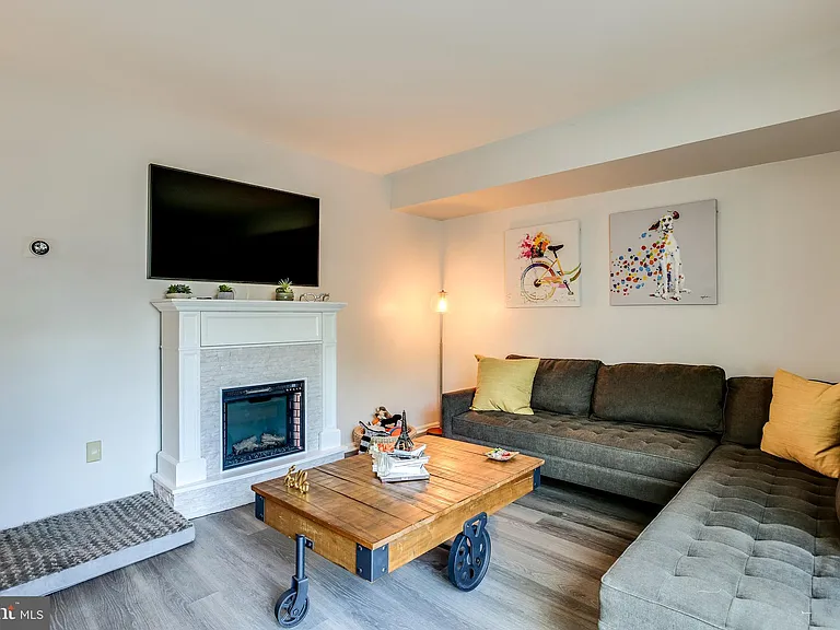 546 Azalea Dr #43 — Photo 8