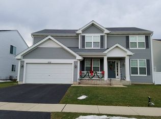 333 Minuet Cir, Volo, IL 60073