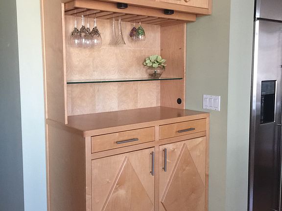 Custom built-in wine cabinet