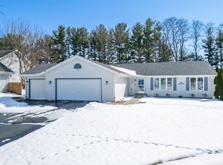 5815 Candover Rd, Loves Park, IL 61111