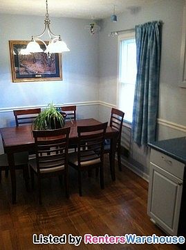 3rd image of 3144 Stanford Cir