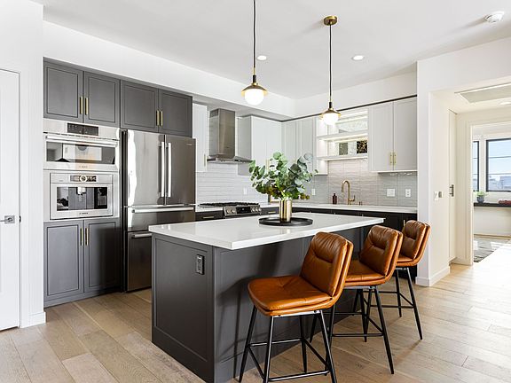 3rd image of 1333 S Orange Grove Ave #413