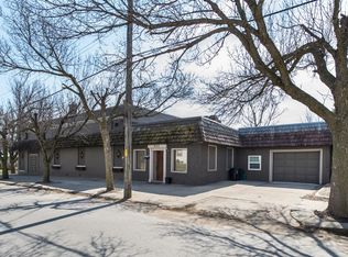 805 Hickory St, Omaha, NE 68108