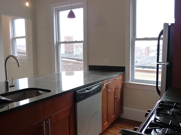 12 Wensley St #3 — Photo 8