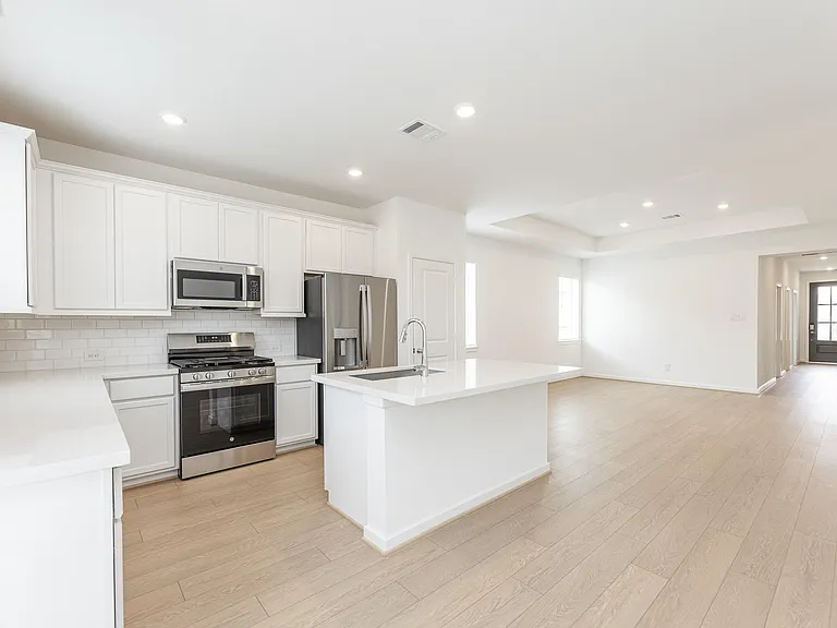9723 Rialto Heights Dr — Photo 18