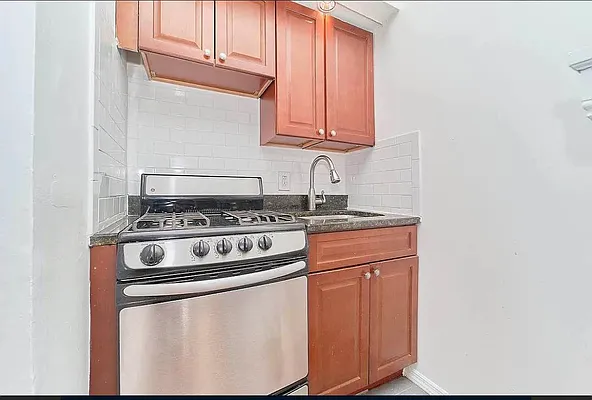 Rented by Compass | media 25