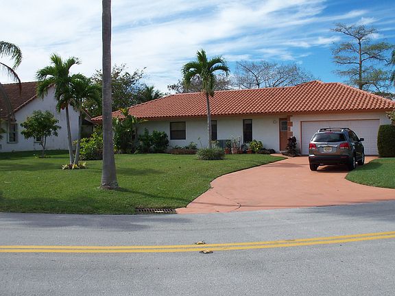 2nd image of 8512 NW 80th St
