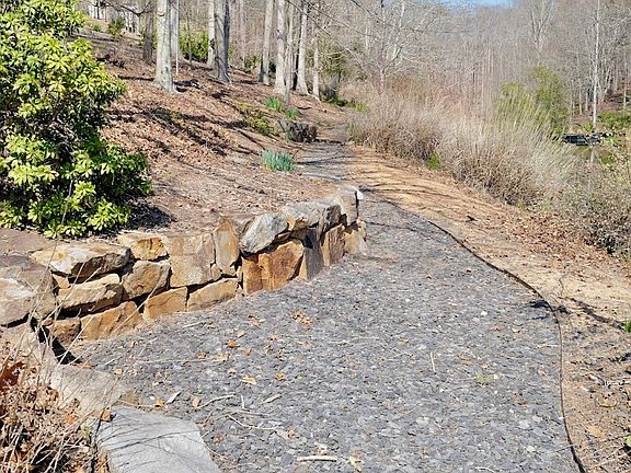 5th image of 460 Prado Ter