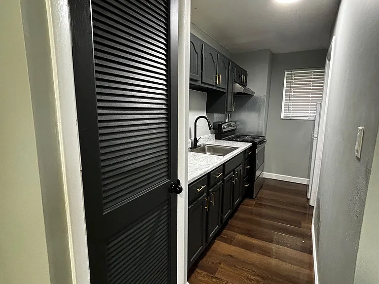 969 Fife Ave #13 — Photo 7