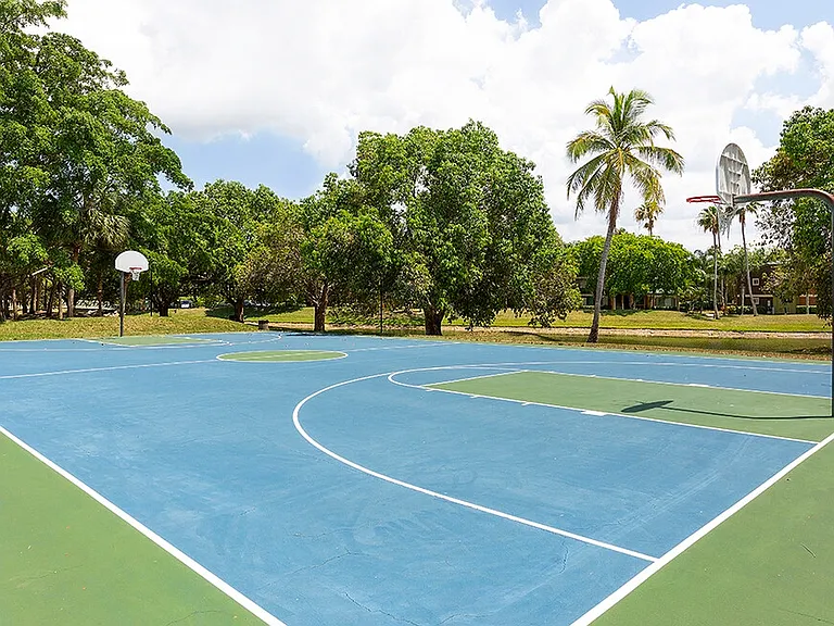 Club Mira Lago Apartments — Photo 7