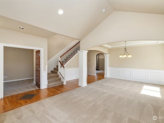 4th image of 32222 Bruckners Way