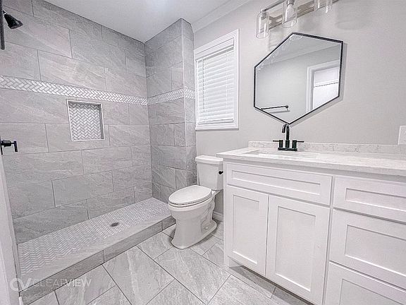 3rd image of 901 Fuller Springs Dr
