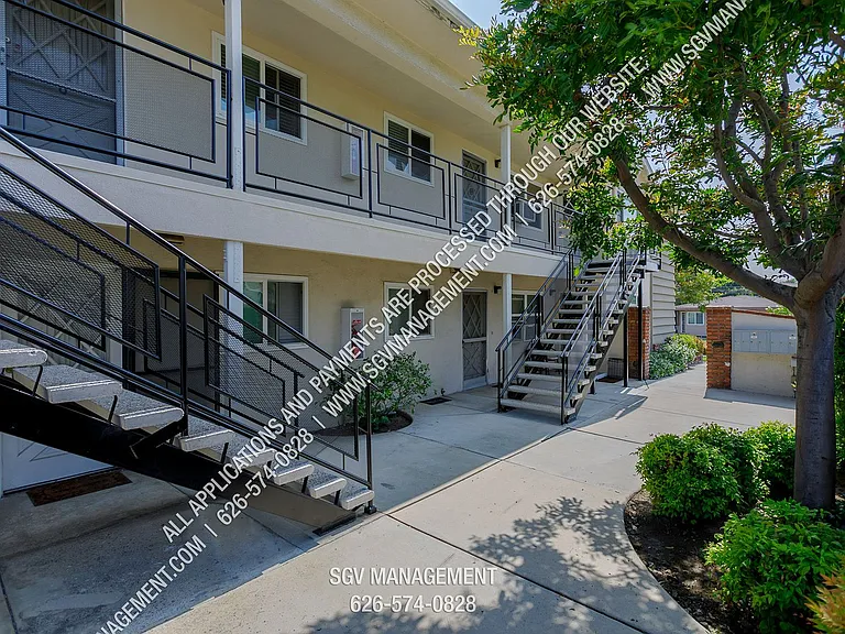 506-524 Parker Dr — Photo 2
