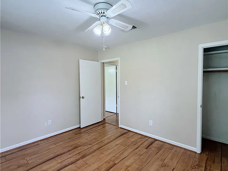 2706 Red Hill Dr — Photo 33