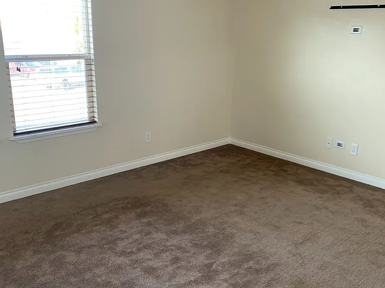 139 E Willow Creek Dr — Photo 16