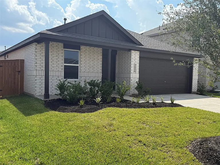 2606 American Ruby Dr — Photo 1