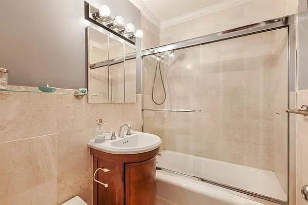 Sold by Real Direct | media 23