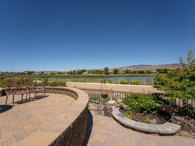 7330 Island Queen Dr — Photo 8