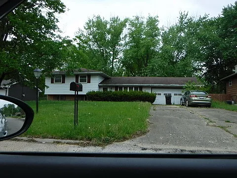 1320 Springfield Rd photo 1