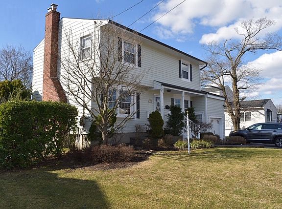 2nd image of 468 Everdell Ave