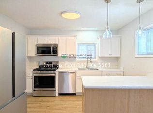 2881 Archwood Pl, Cuyahoga Falls, OH 44221