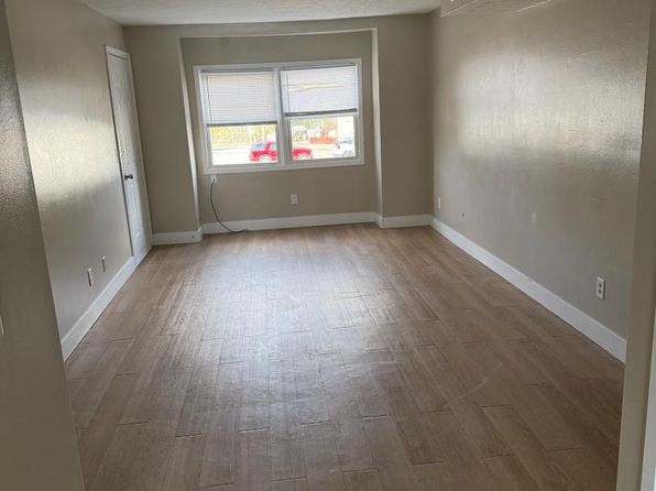 19 Lakeshore Dr APT 10-659