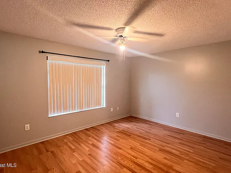 934 Colonial Ave SE — Photo 17