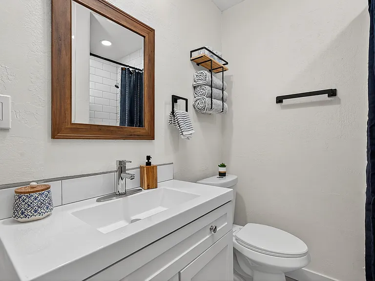 1341 E Willetta St #A — Photo 21