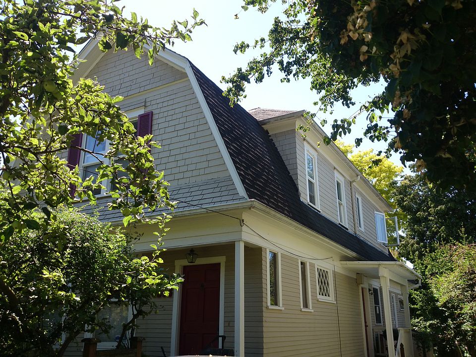 2nd image of 1815 Federal Ave E