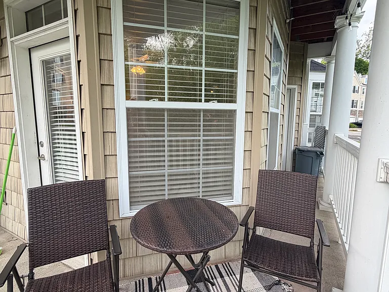 2118 Suncrest Vlg — Photo 21