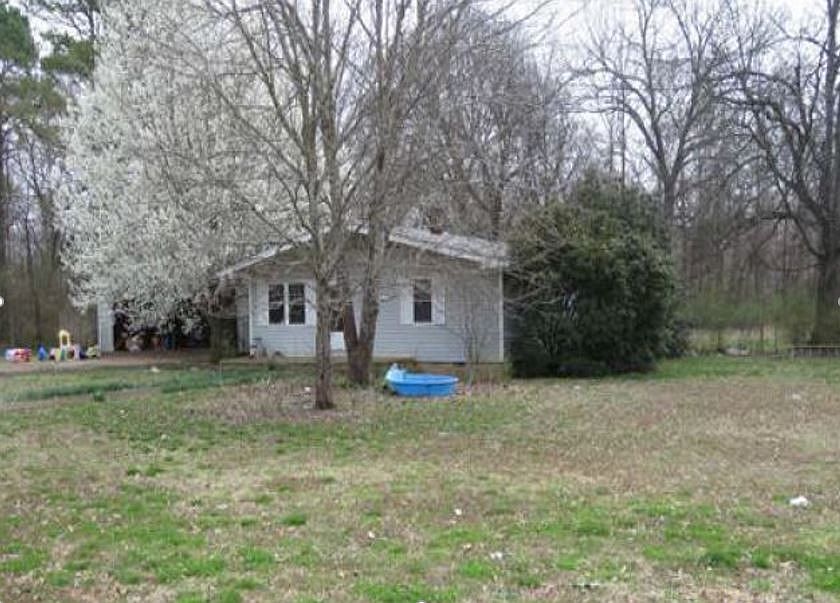 1st image of 30 Stacey Dr