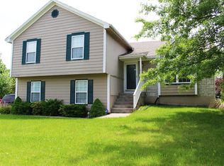1749 SE Embassy Dr, Lees Summit, MO 64081