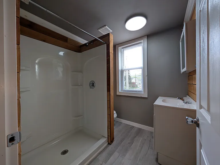 56 Franklin Ave #B — Photo 17