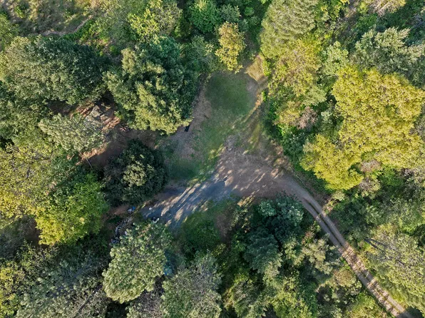 1800 Lower Wolf Creek Rd, Wolf Creek, OR 97497