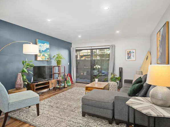 35 Dearborn Pl APT 61, Goleta, CA 93117