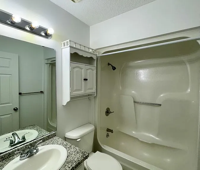 1722 Saint Charles Pl — Photo 17