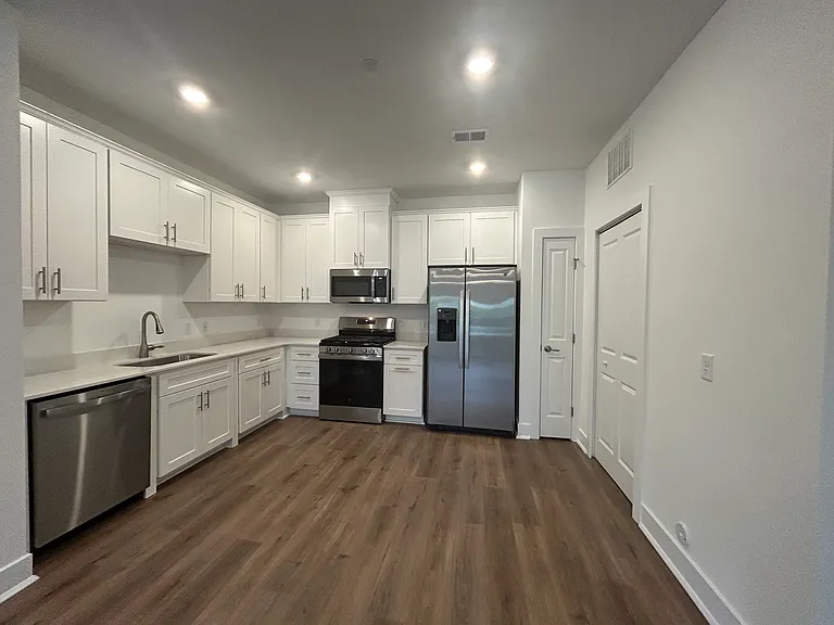 2306 Prince Hall Dr — Photo 5