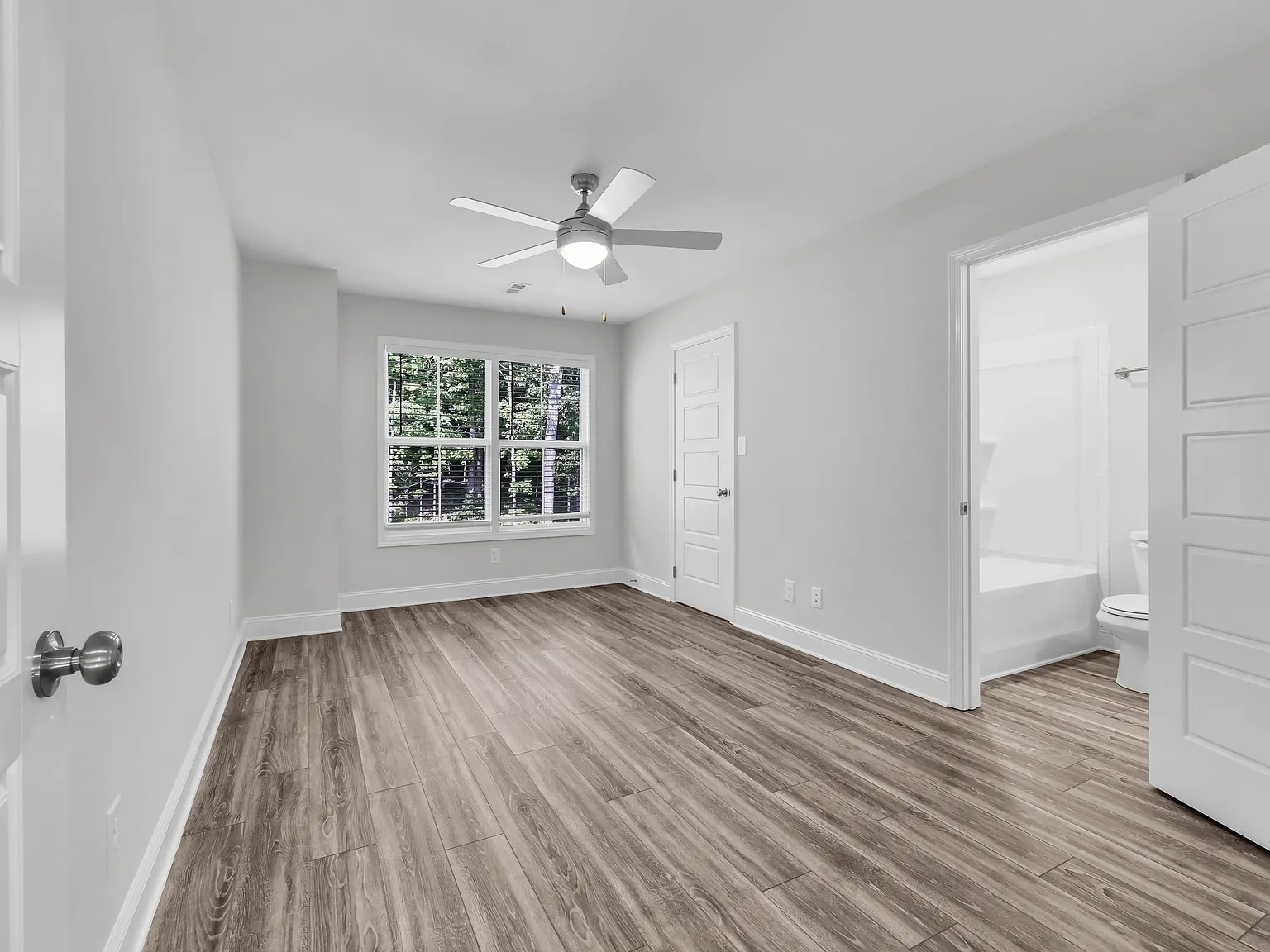 232 Limestone Point Drive - 1 — Photo 4
