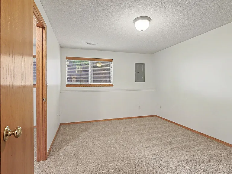 2316 N Shefford Cir — Photo 30