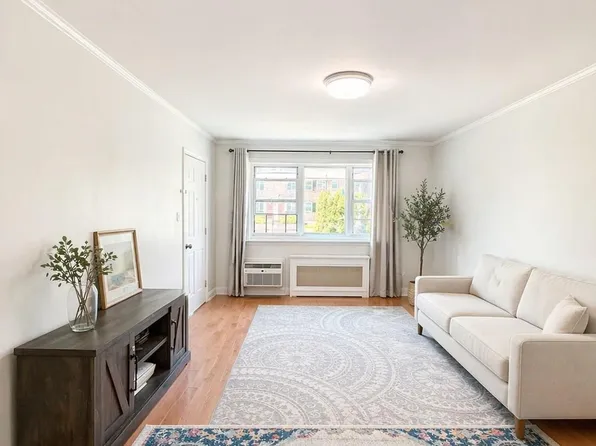 15052 Melbourne #256A, Flushing, NY 11367